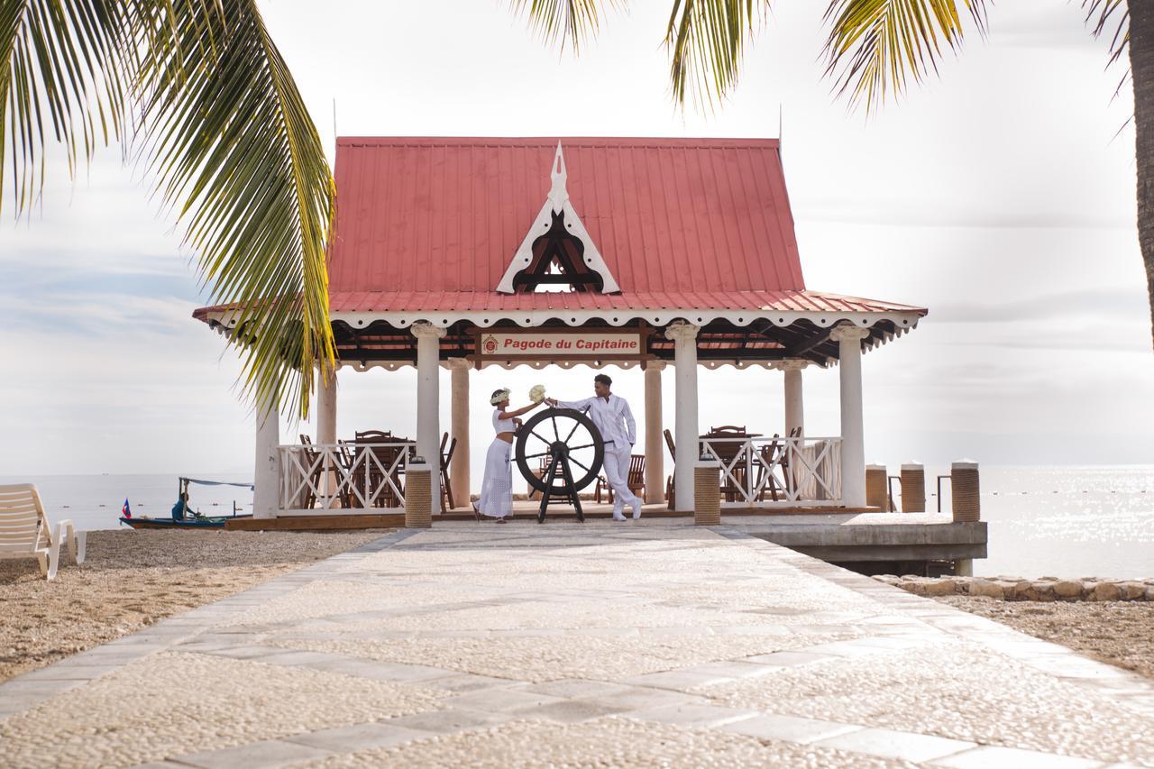 Moulin Sur Mer Beach Resort Montrouis Exterior photo