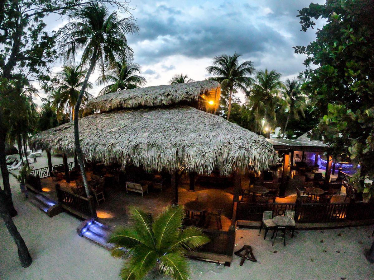 Moulin Sur Mer Beach Resort Montrouis Exterior photo